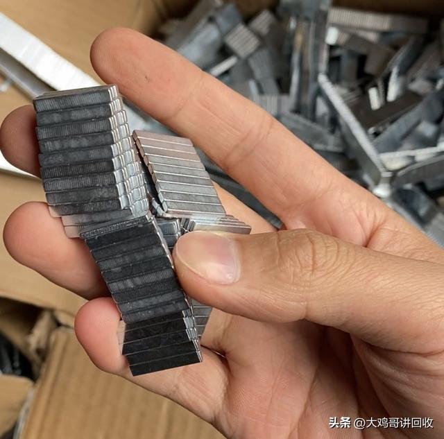 冷门生意才好做，靠回收强磁挣钱-天下副业